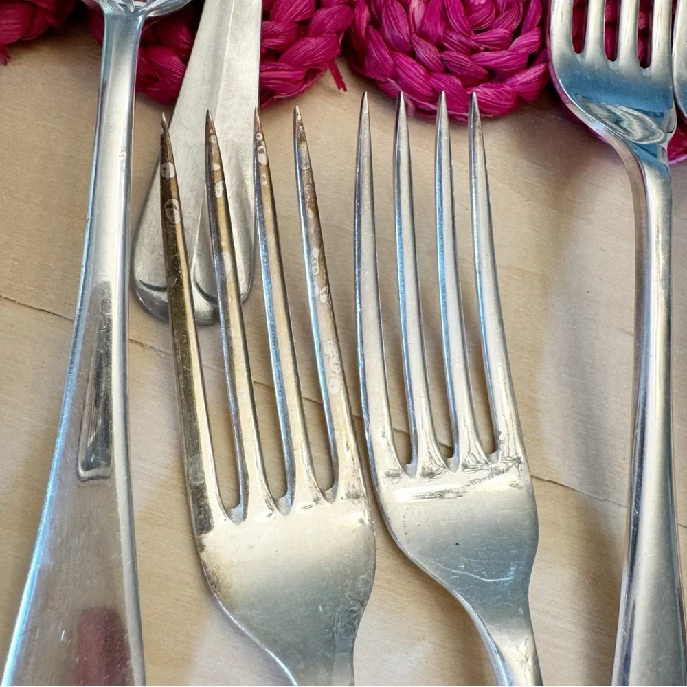 7 Vintage EPNS Silver Plated A1 Forks & ROGERS STAINLESS KOREA Gravy Ladle Spoon